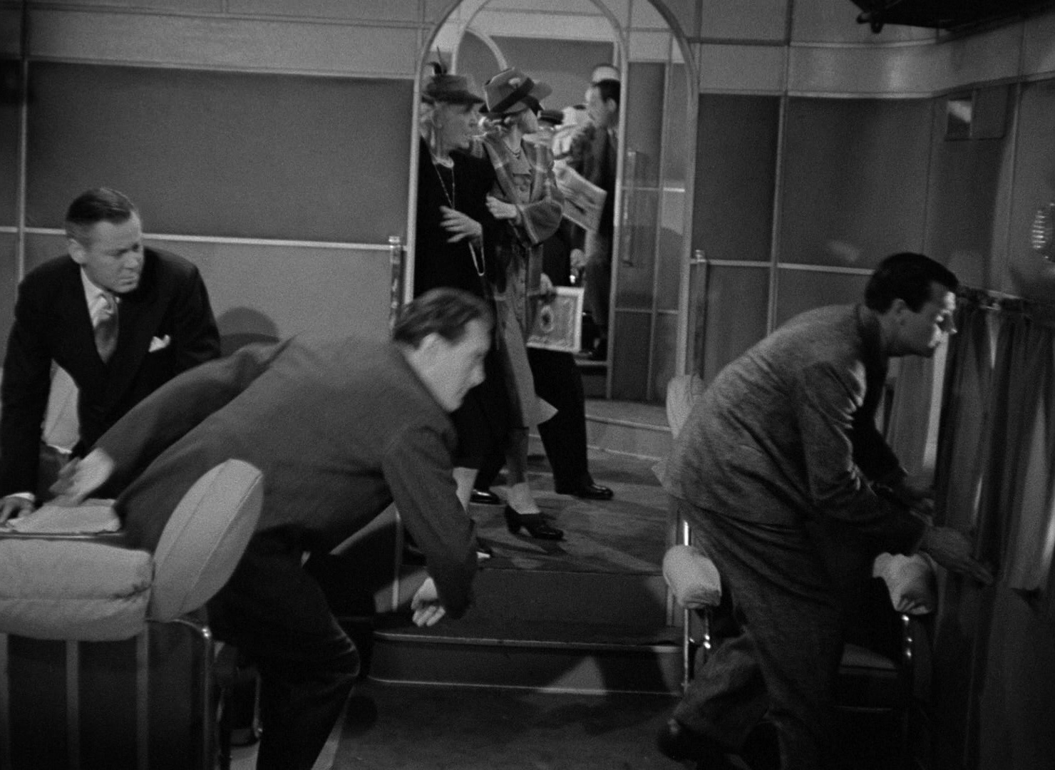 Foreign Correspondent (1940), wide, 1.37:1 — film still