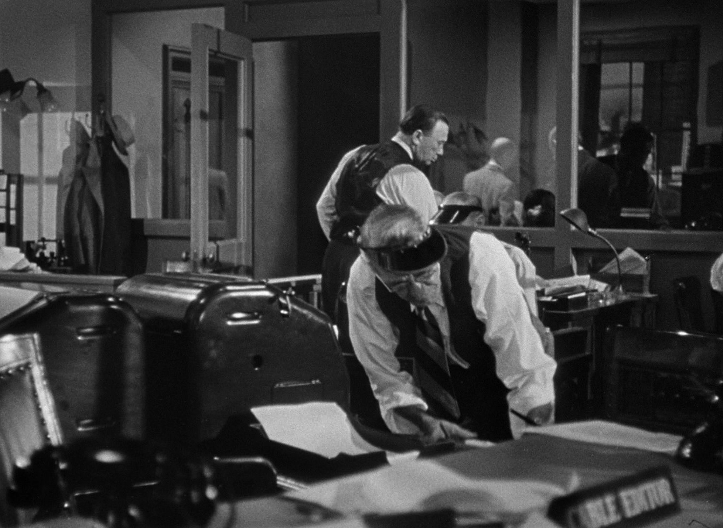 Foreign Correspondent (1940), wide, 1.37:1 — film still