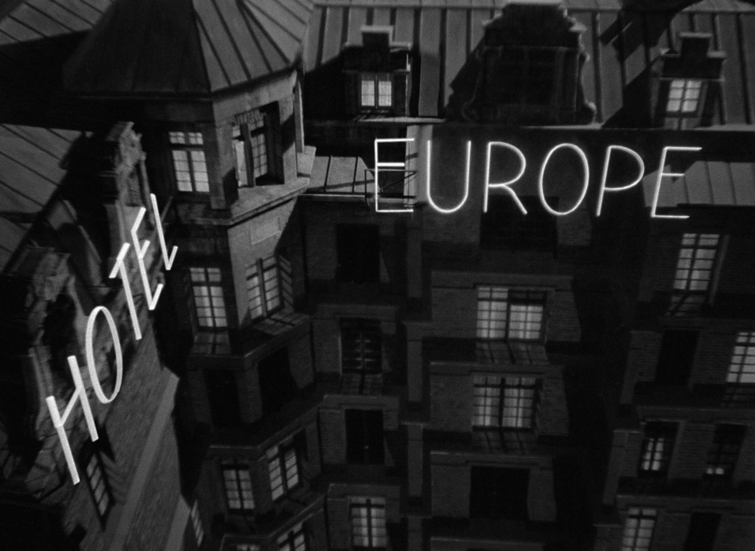 Foreign Correspondent (1940), wide, 1.37:1 — film still