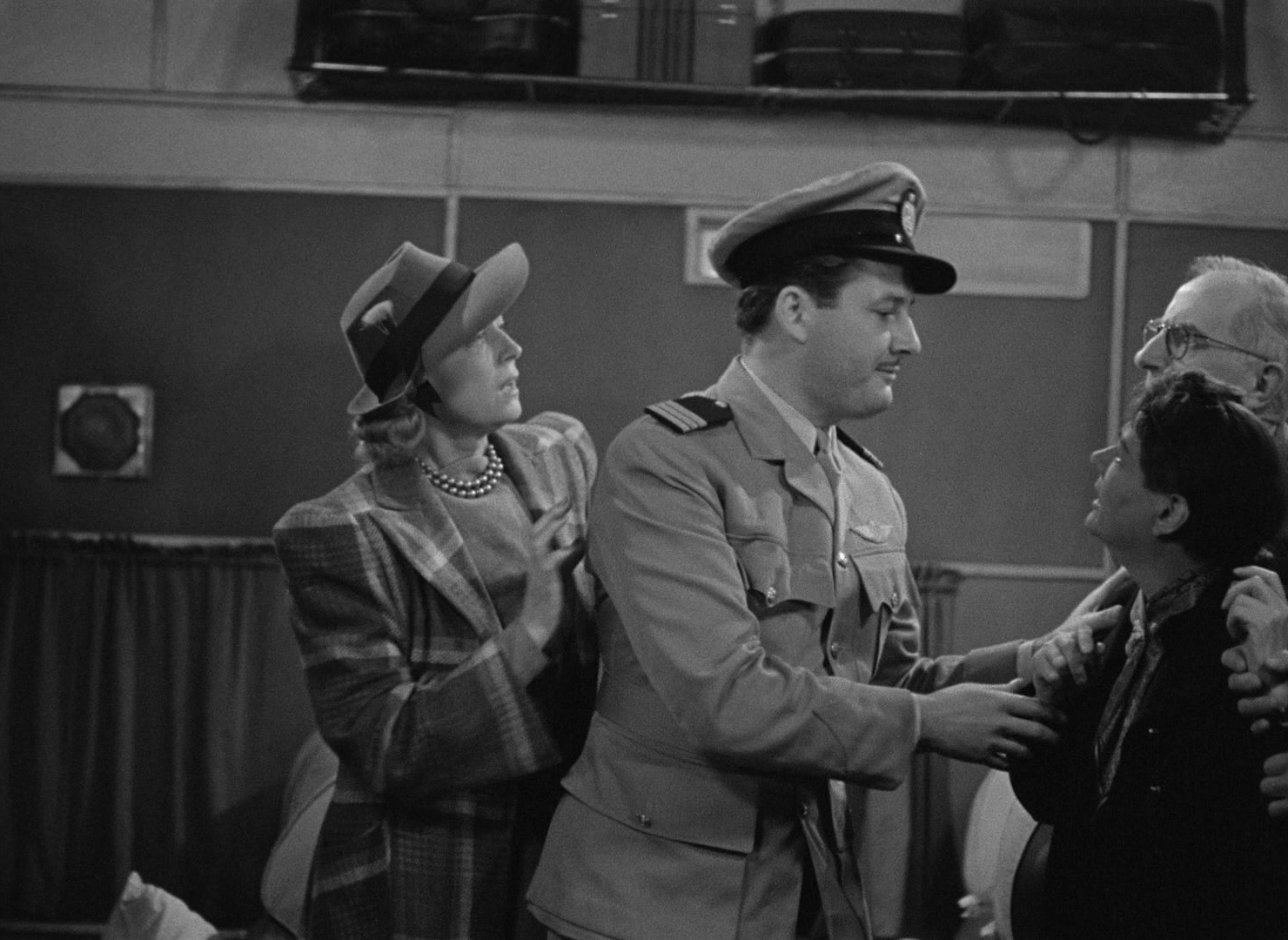 Foreign Correspondent (1940), wide, 1.37:1 — film still