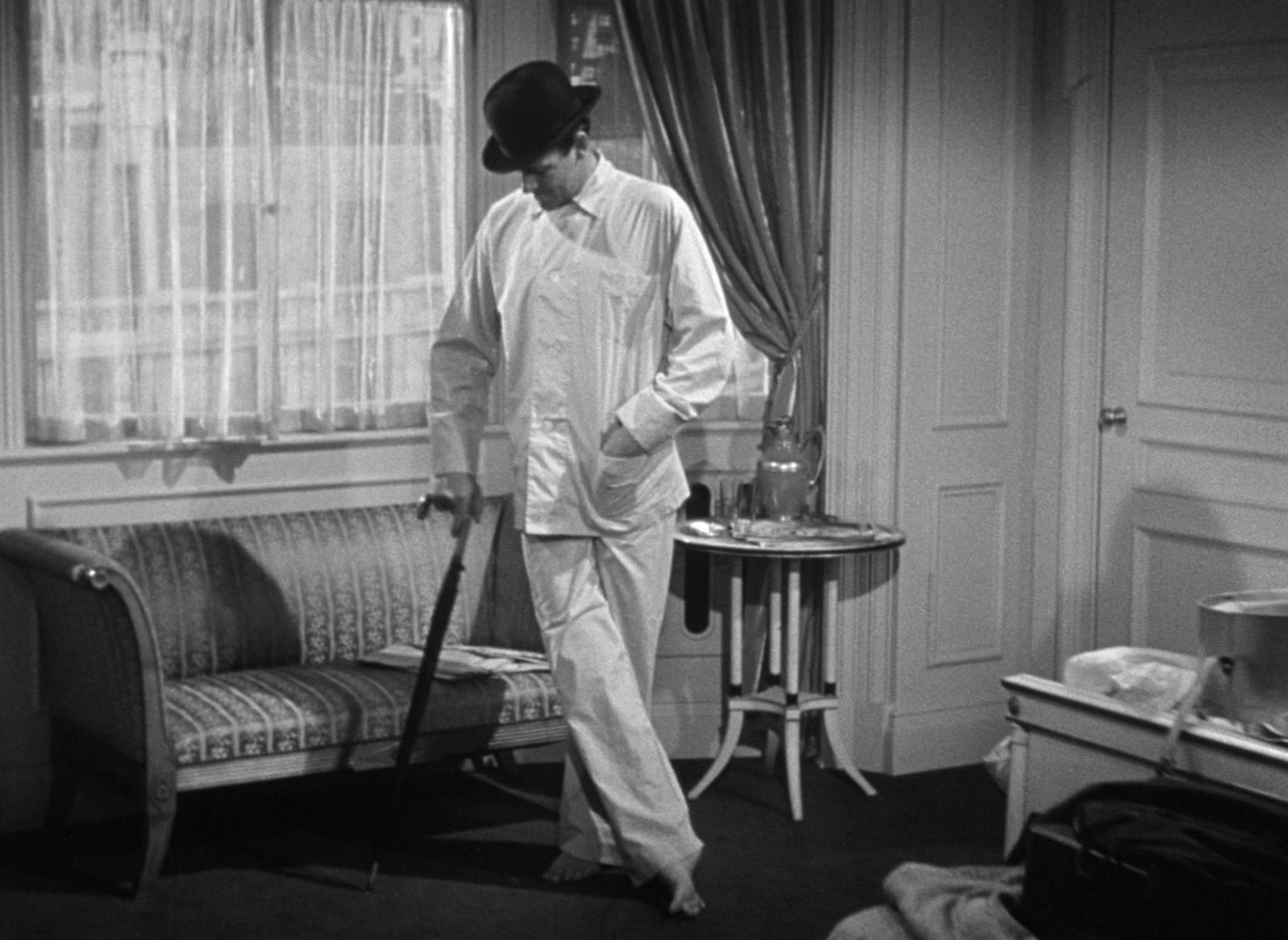 Foreign Correspondent (1940), wide, 1.37:1 — film still