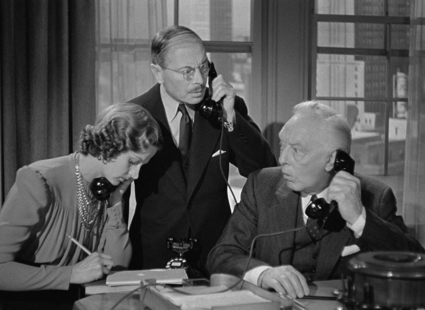 Foreign Correspondent (1940), wide, 1.37:1 — film still