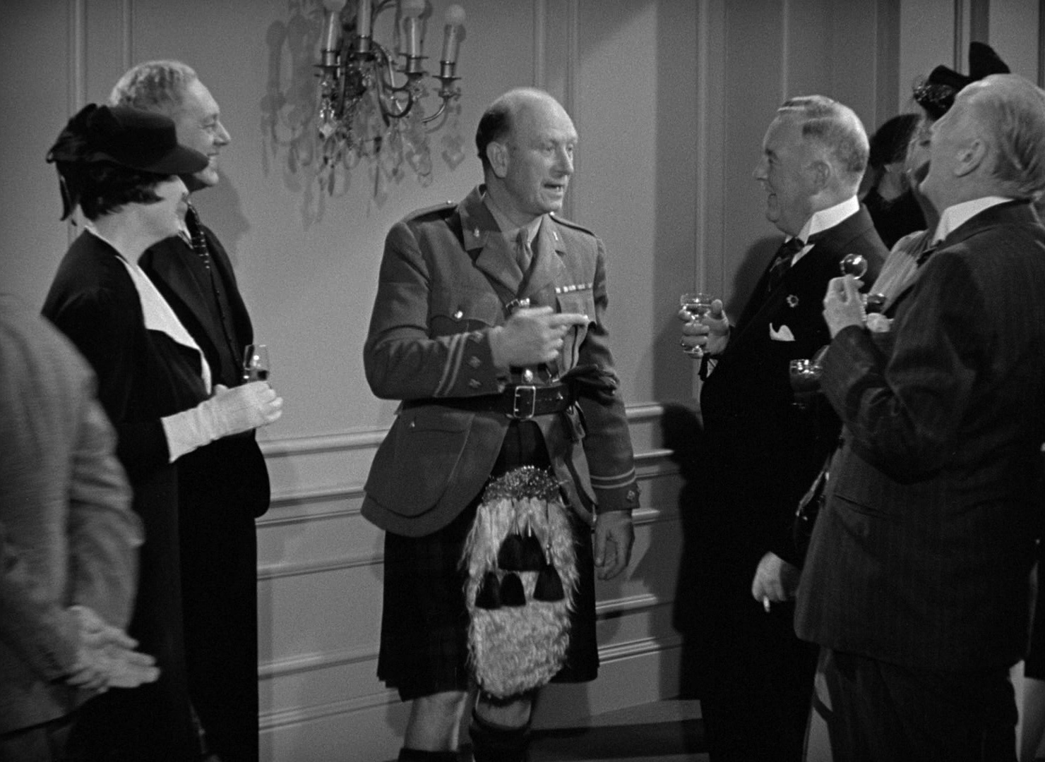 Foreign Correspondent (1940), wide, 1.37:1 — film still