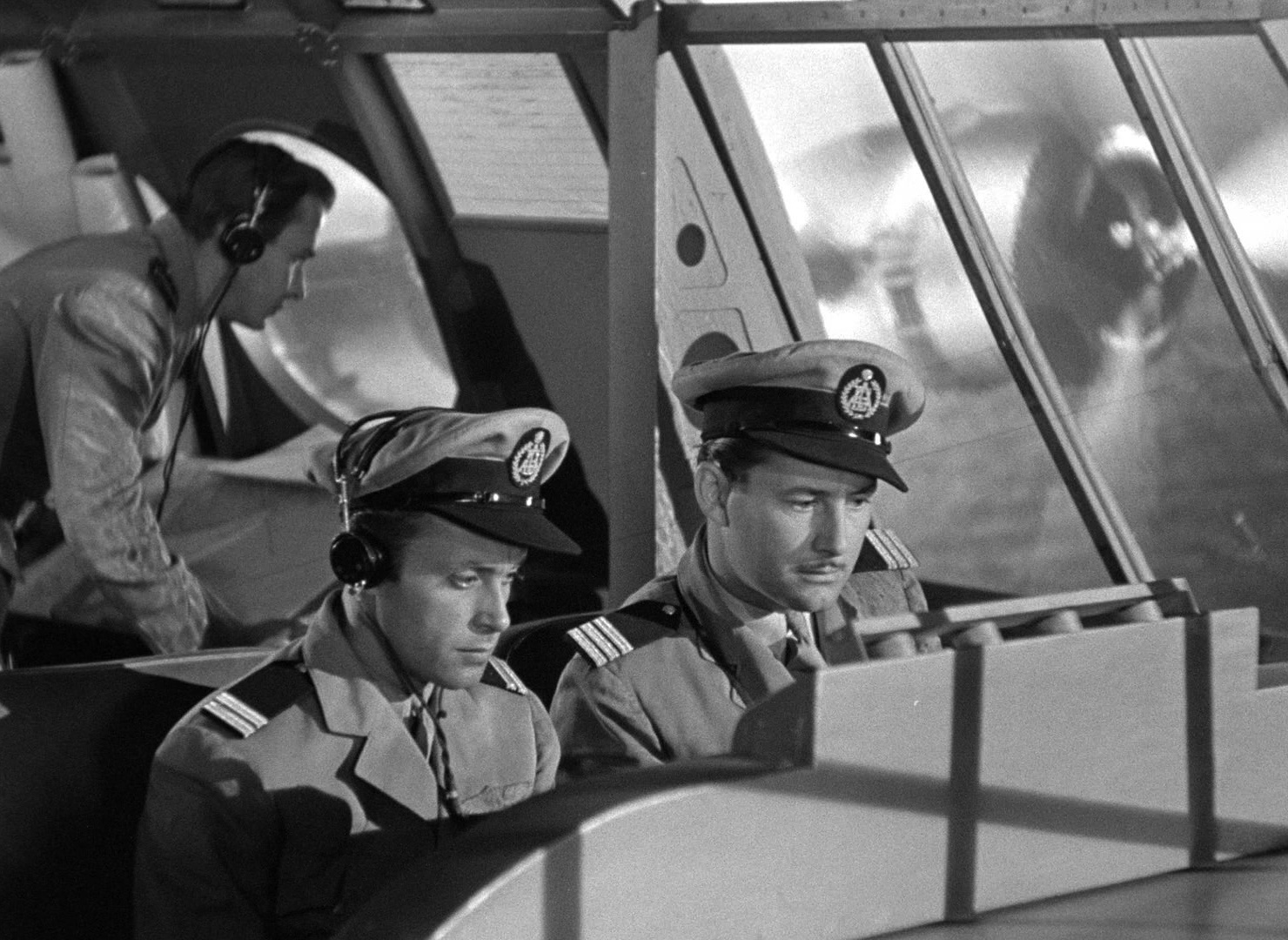 Foreign Correspondent (1940), wide, 1.37:1 — film still