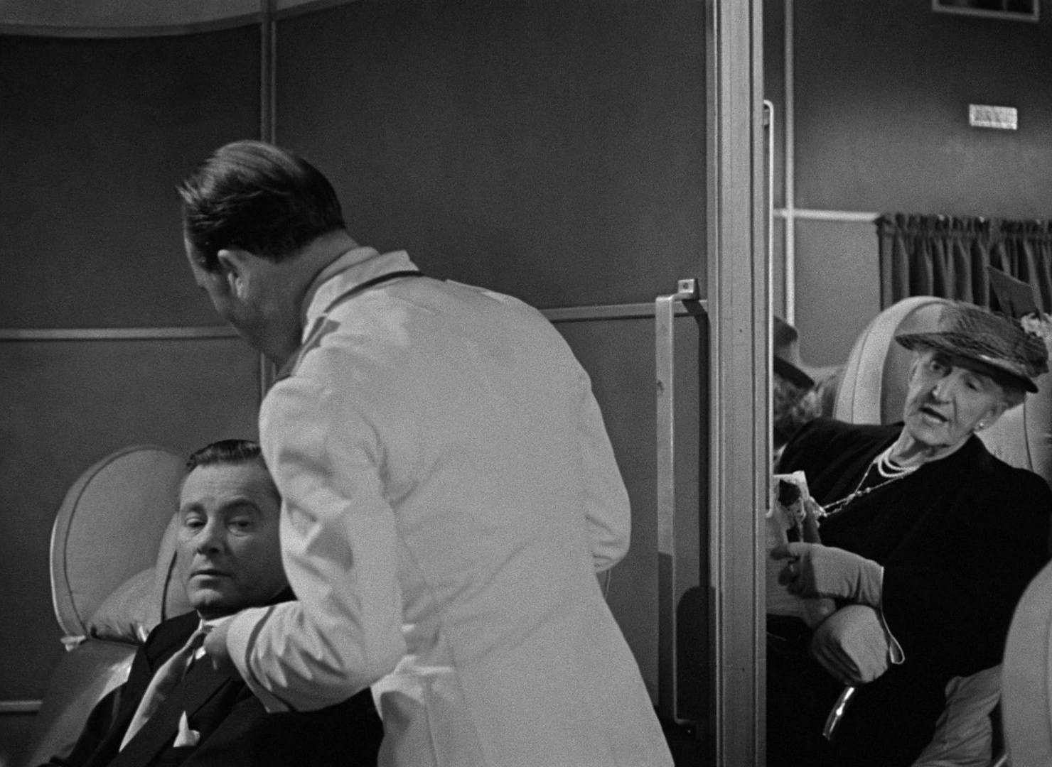 Foreign Correspondent (1940), wide, 1.37:1 — film still