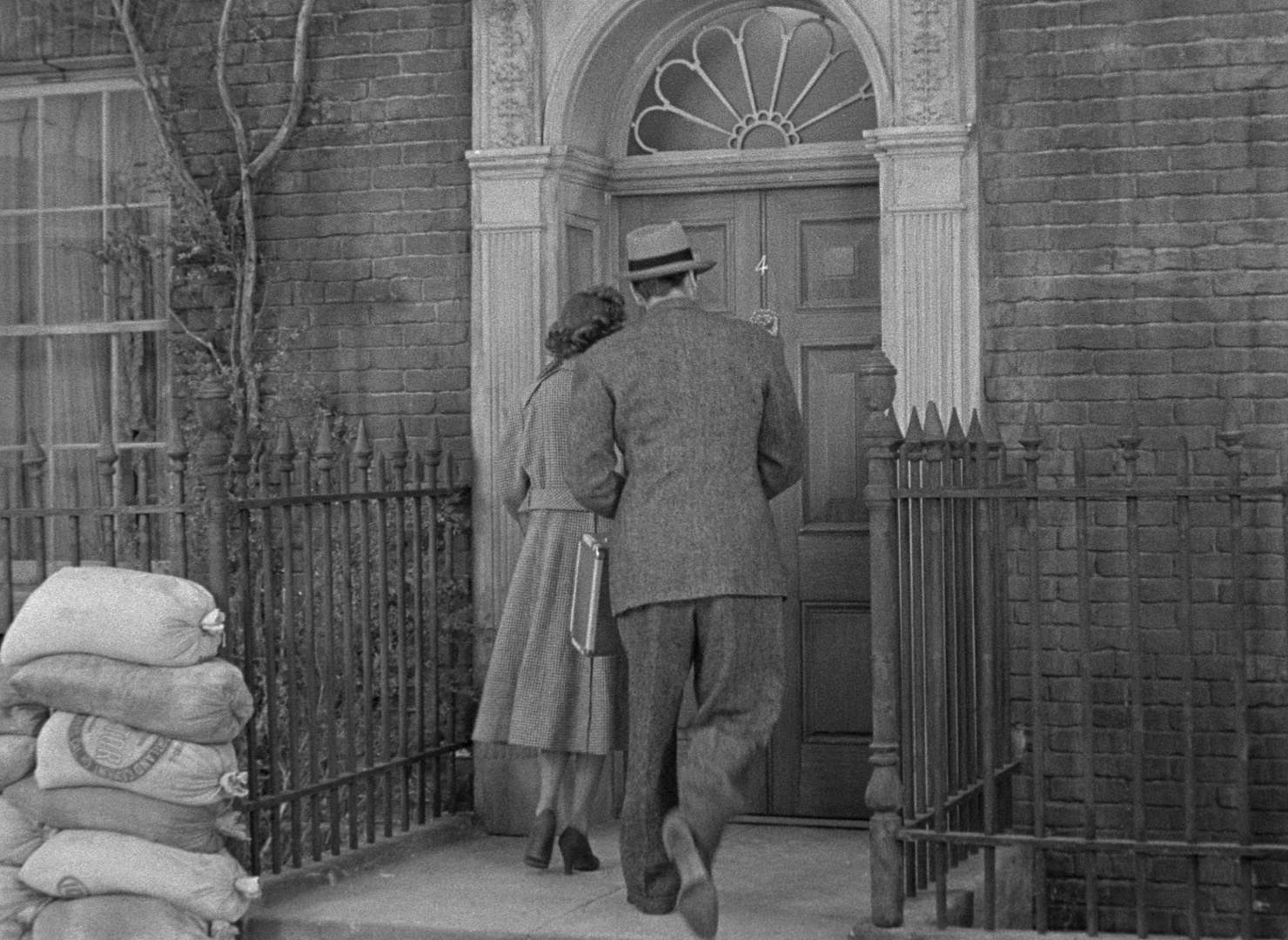 Foreign Correspondent (1940), unknown, 1.37:1 — film still