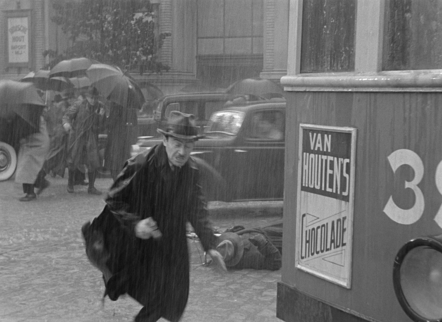 Foreign Correspondent (1940), wide, 1.37:1 — film still