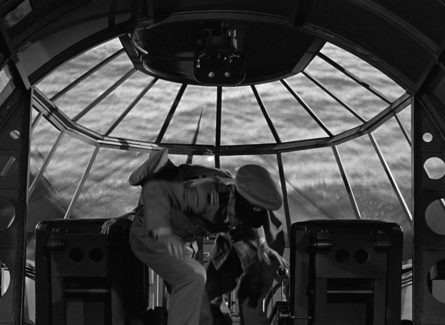 Foreign Correspondent (1940), wide, 1.37:1 — film still