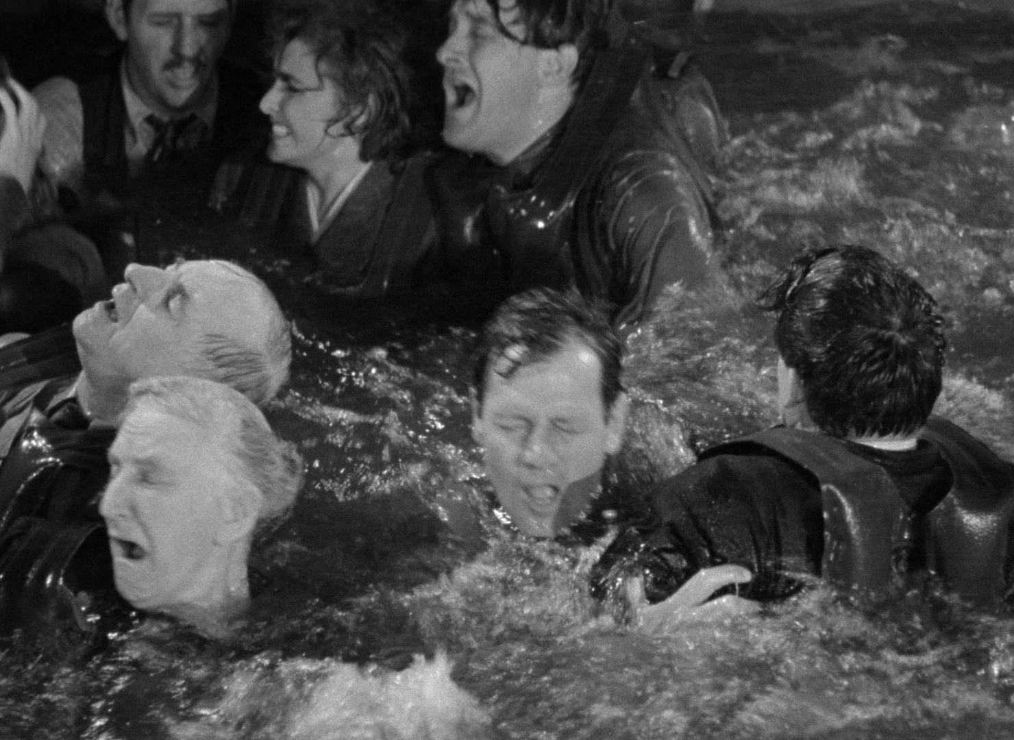 Foreign Correspondent (1940), wide, 1.37:1 — film still