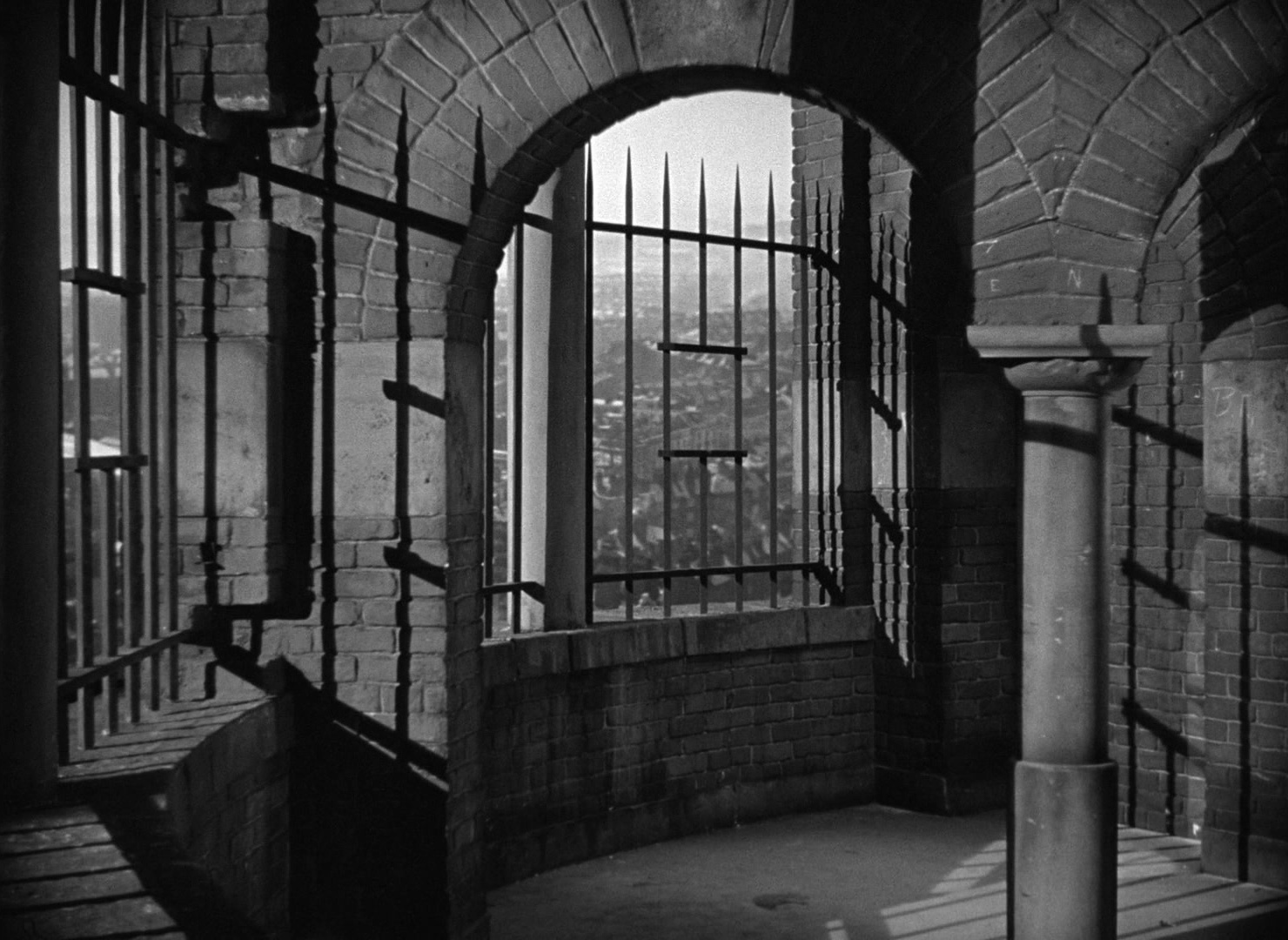 Foreign Correspondent (1940), medium, 1.37:1 — film still