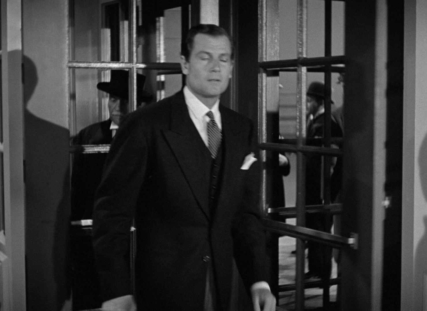 Foreign Correspondent (1940), wide, 1.37:1 — film still
