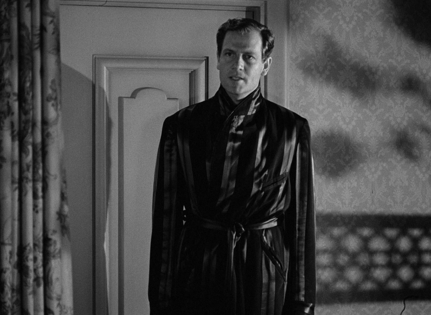 Foreign Correspondent (1940), wide, 1.37:1 — film still