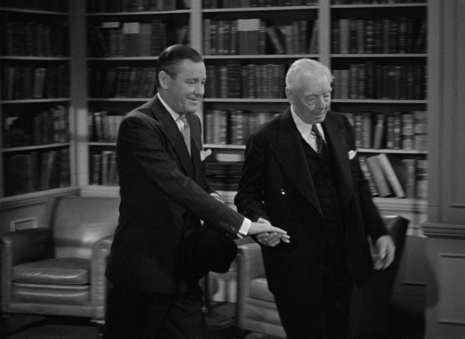 Foreign Correspondent (1940), wide, 1.37:1 — film still