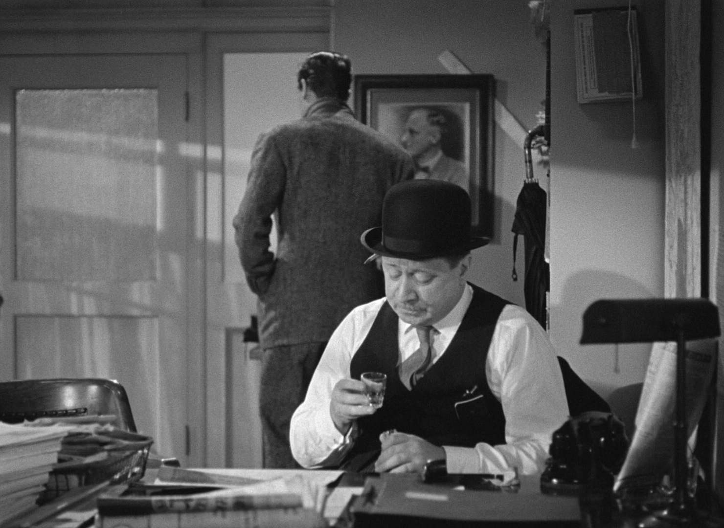 Foreign Correspondent (1940), wide, 1.37:1 — film still