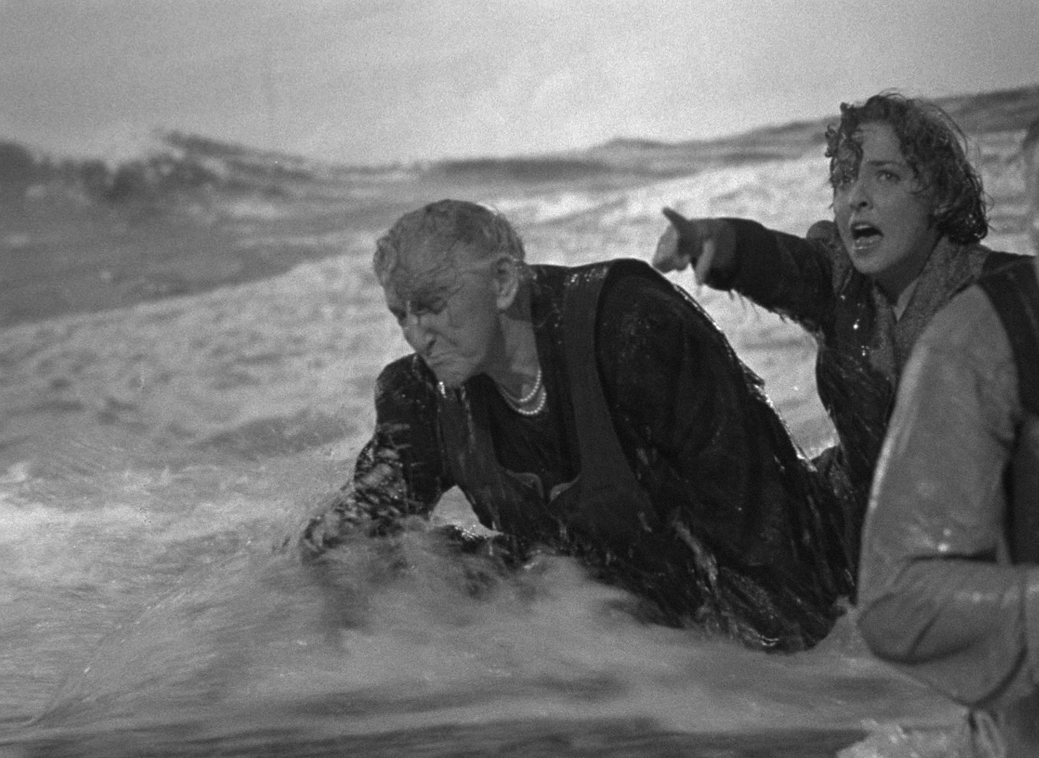 Foreign Correspondent (1940), wide, 1.37:1 — film still