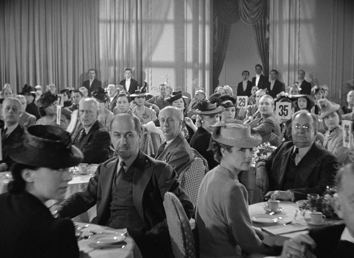 Foreign Correspondent (1940), wide, 1.37:1 — film still