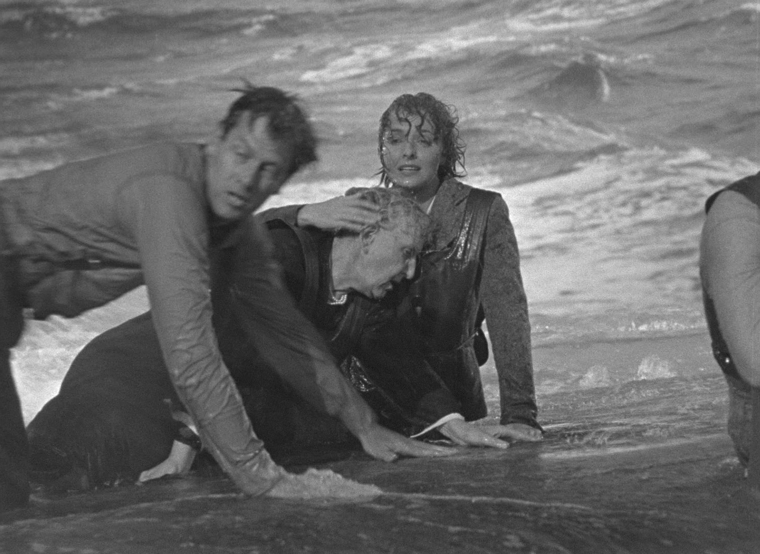 Foreign Correspondent (1940), wide, 1.37:1 — film still