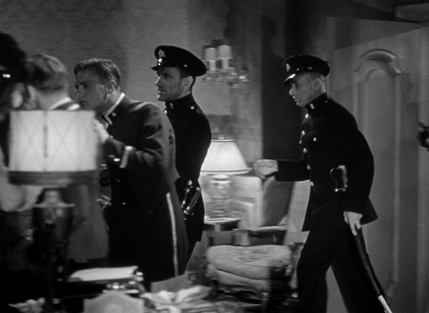 Foreign Correspondent (1940), wide, 1.37:1 — film still