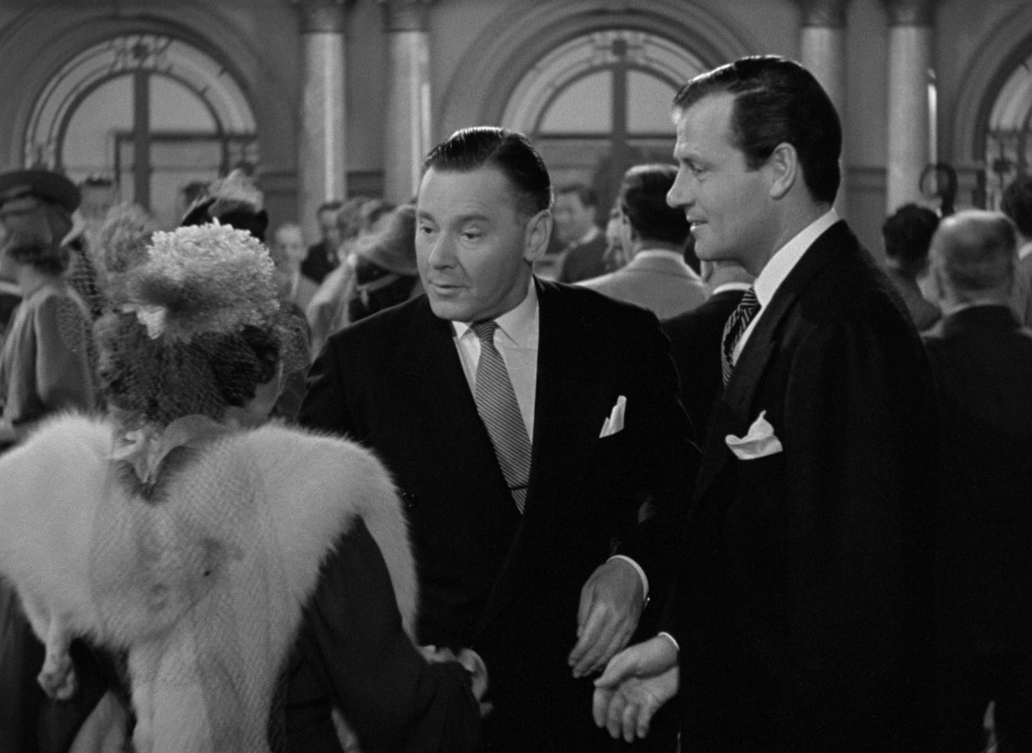 Foreign Correspondent (1940), wide, 1.37:1 — film still