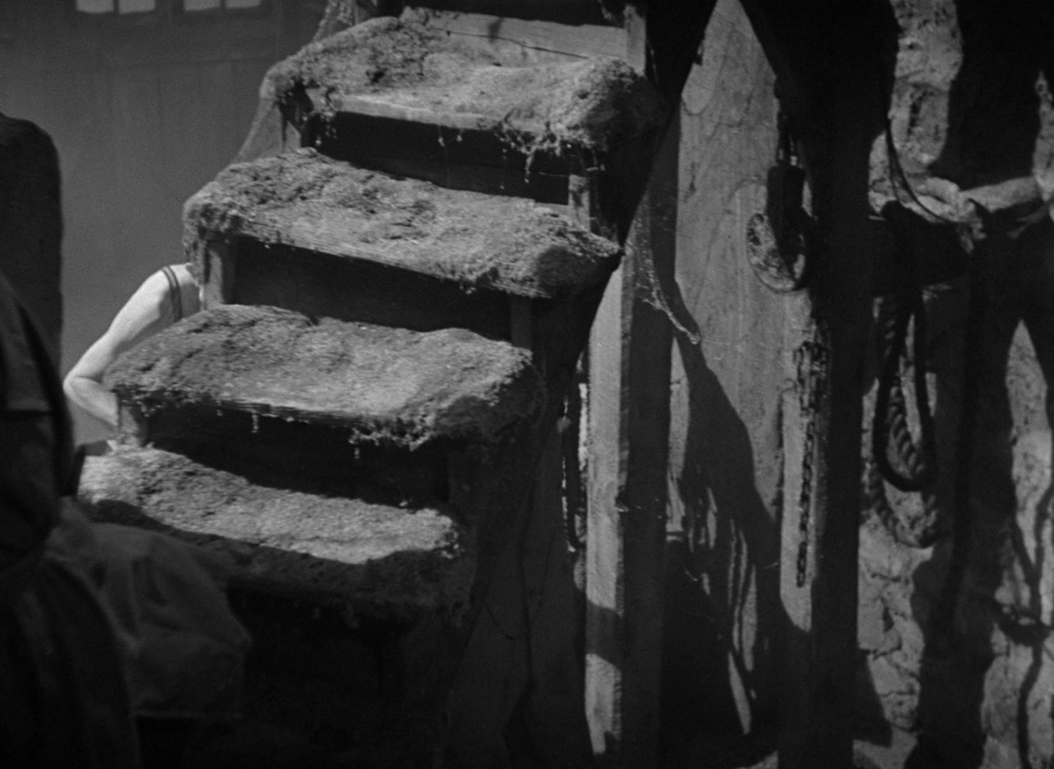 Foreign Correspondent (1940), wide, 1.37:1 — film still