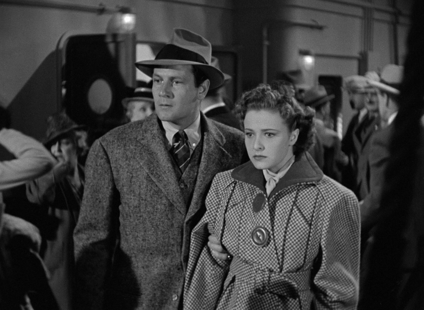Foreign Correspondent (1940), wide, 1.37:1 — film still