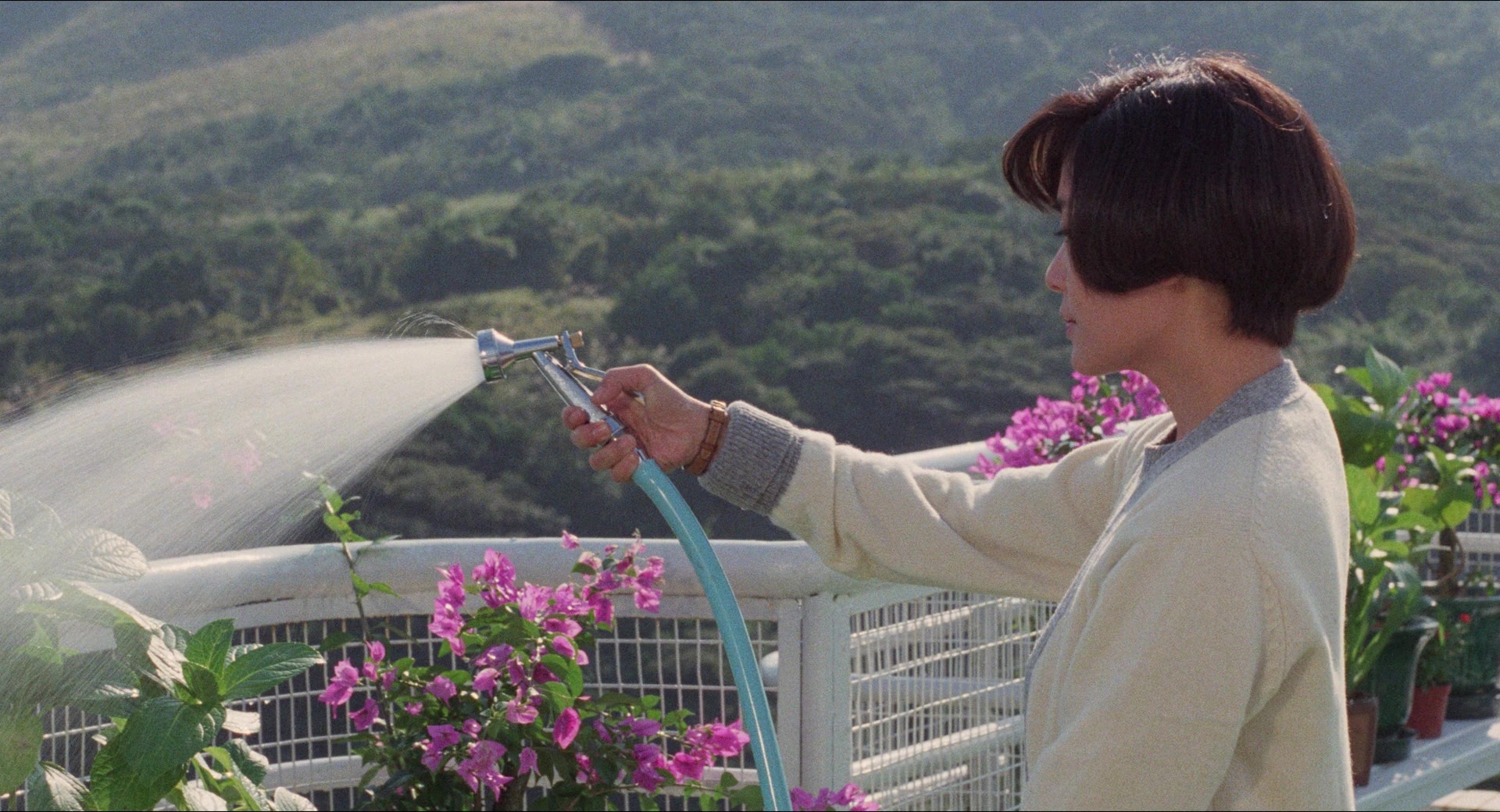 Fei lung mang jeung (1988), wide, 1.85:1 — film still