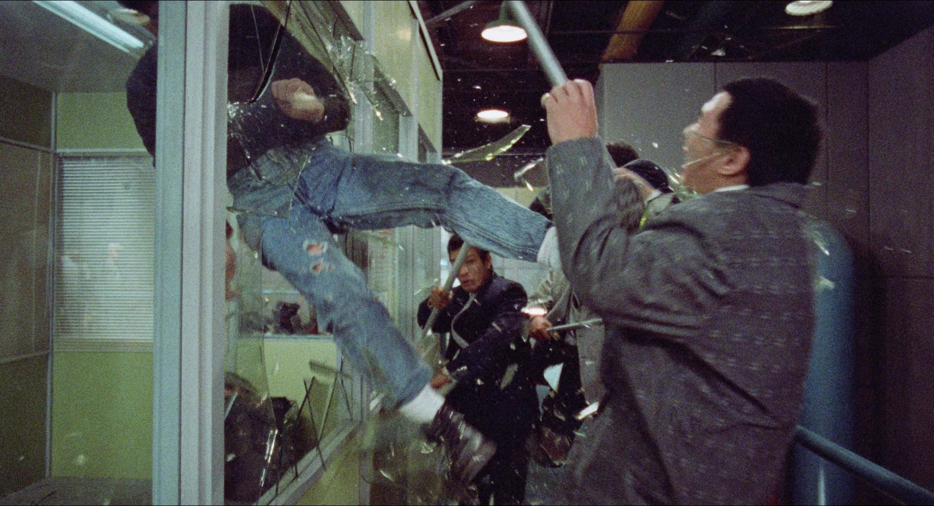 Fei lung mang jeung (1988), wide, 1.85:1 — film still