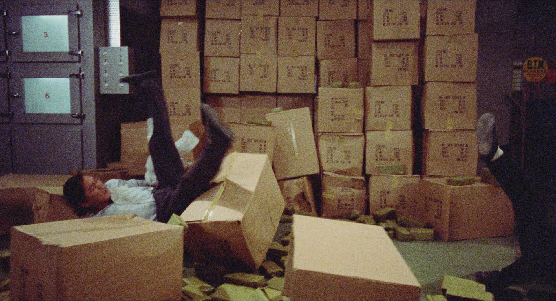 Fei lung mang jeung (1988), wide, 1.85:1 — film still