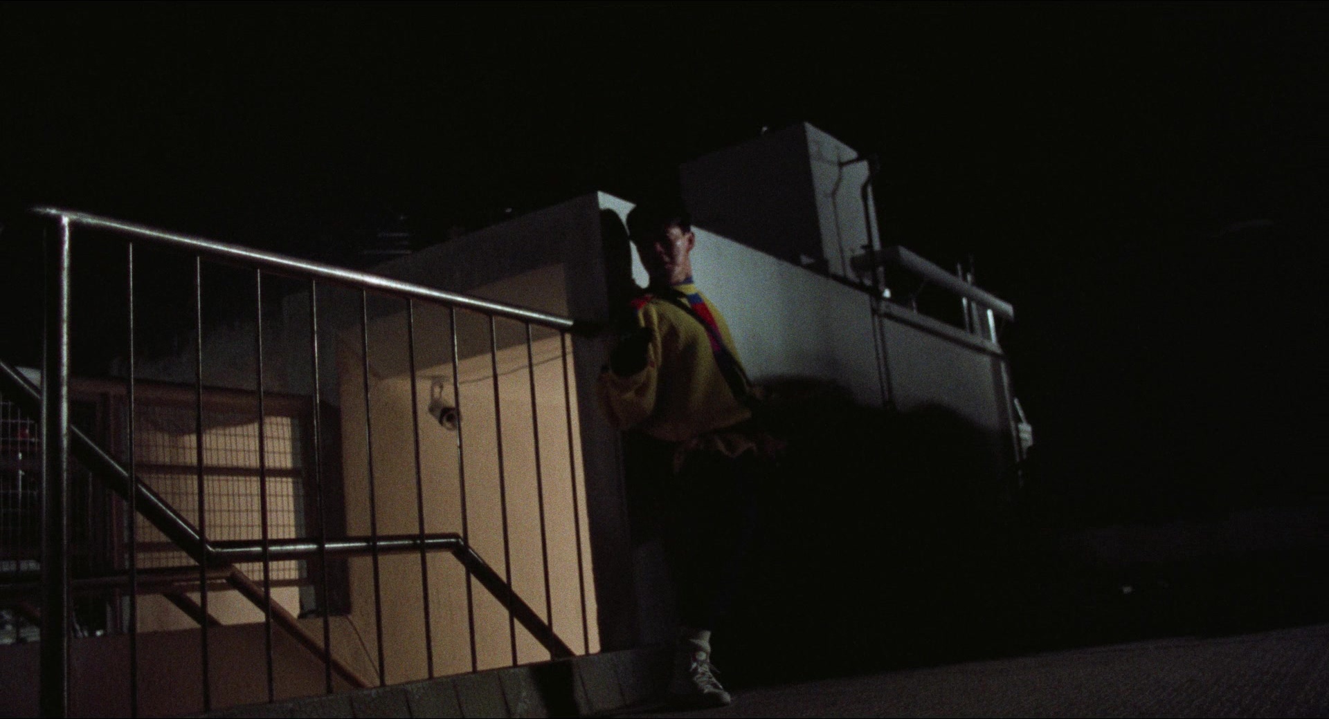Fei lung mang jeung (1988), wide, 1.85:1 — film still