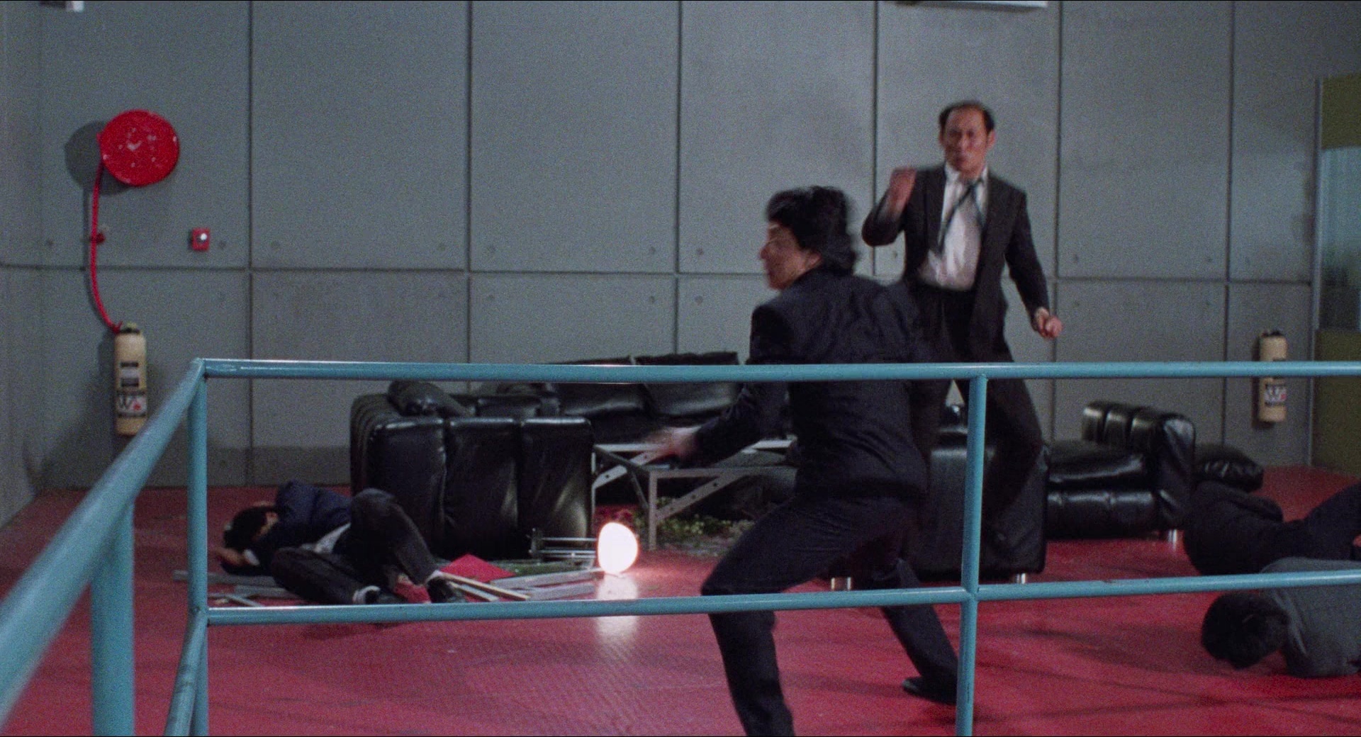 Fei lung mang jeung (1988), wide, 1.85:1 — film still