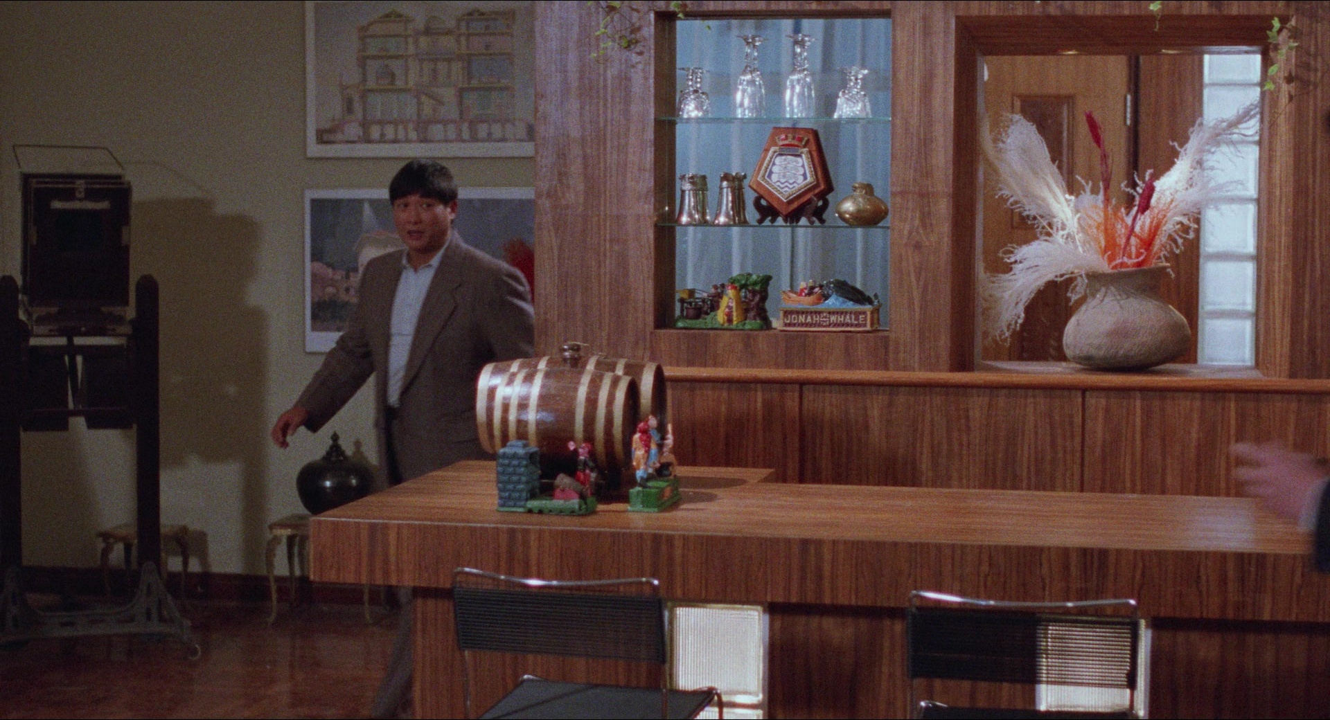 Fei lung mang jeung (1988), wide, 1.85:1 — film still