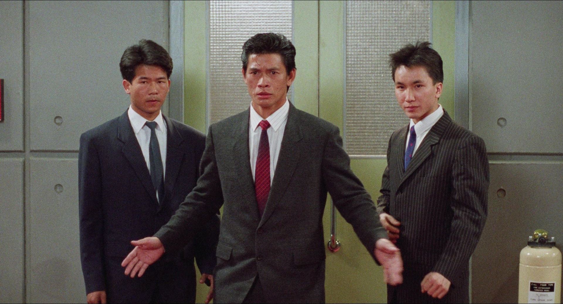Fei lung mang jeung (1988), wide, 1.85:1 — film still