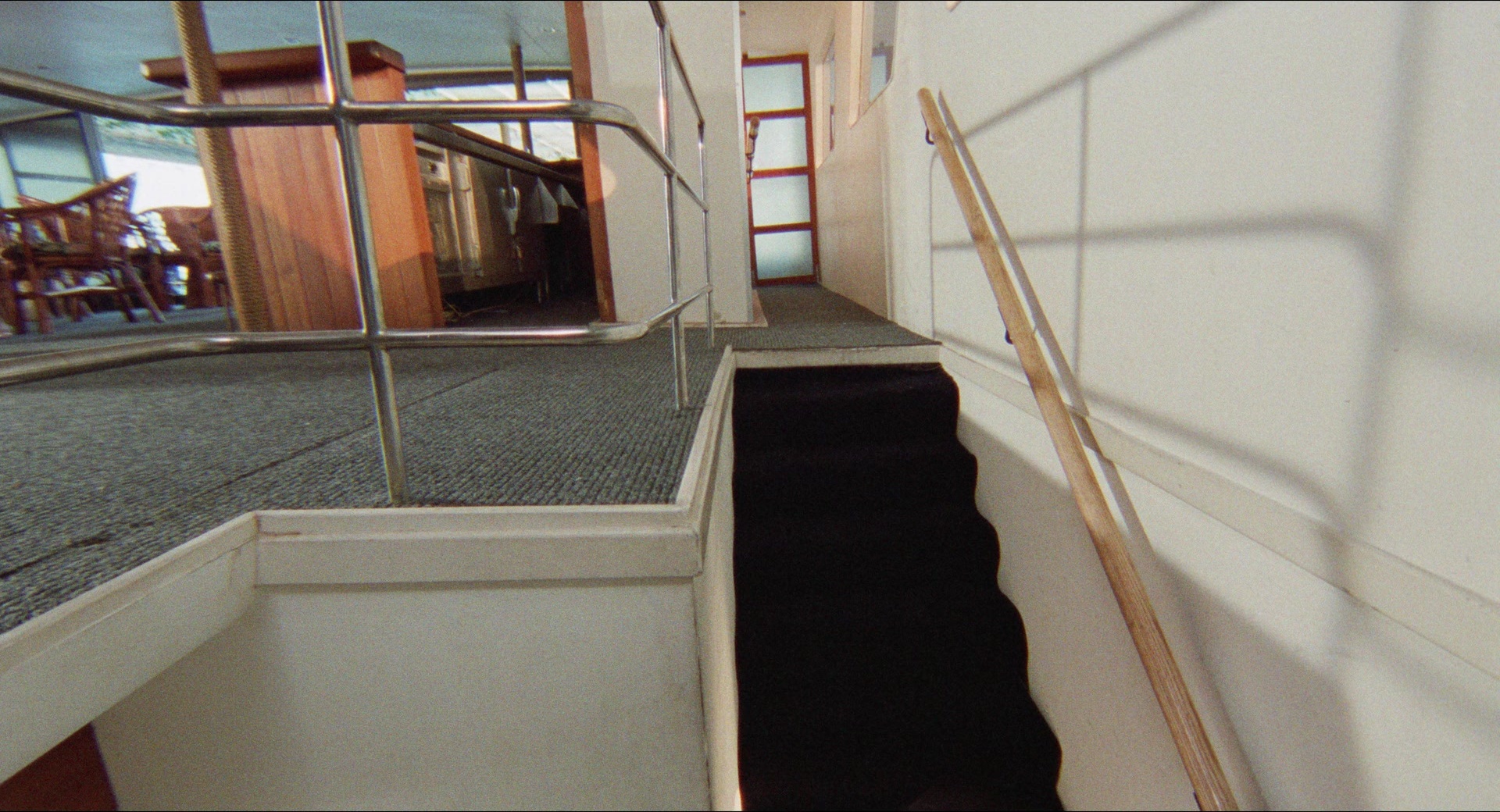 Fei lung mang jeung (1988), wide, 1.85:1 — film still