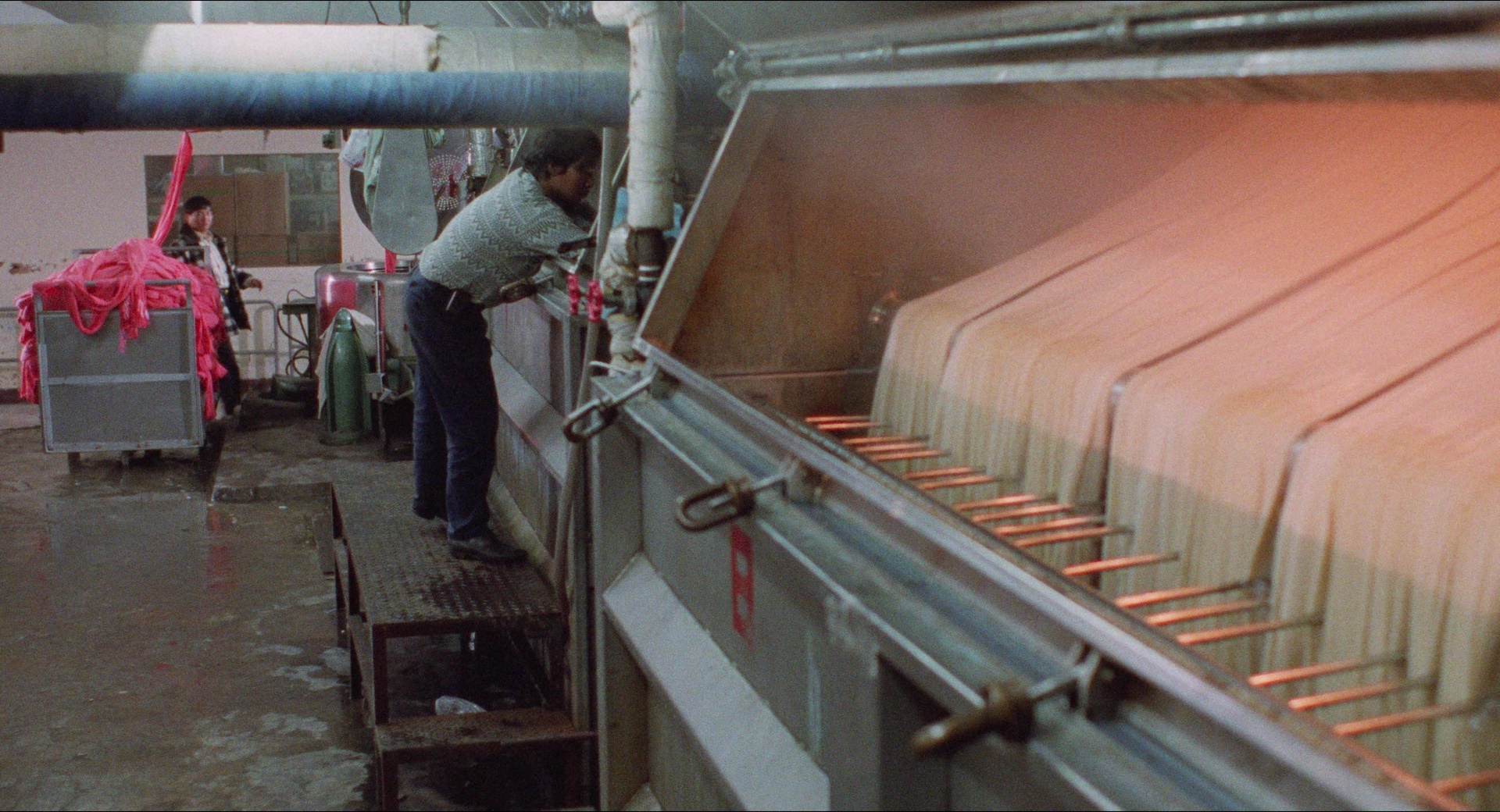 Fei lung mang jeung (1988), wide, 1.85:1 — film still