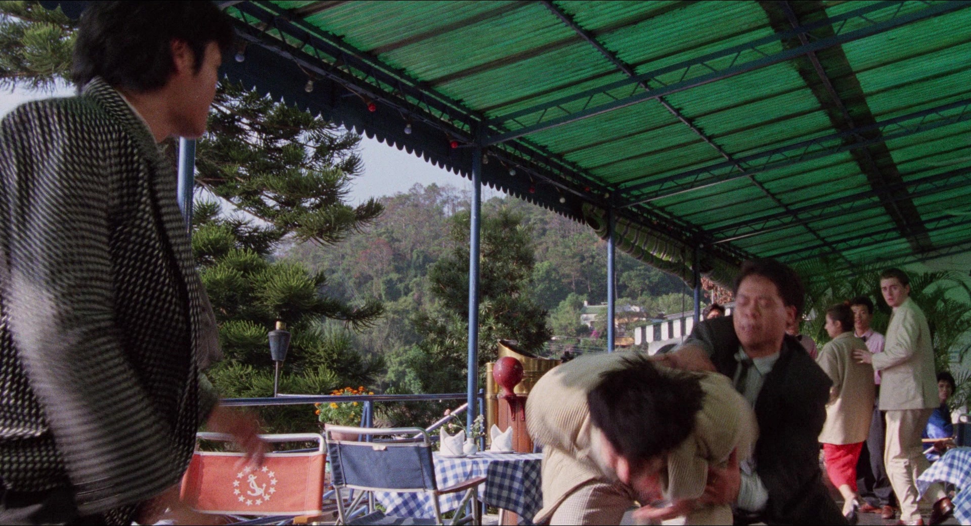 Fei lung mang jeung (1988), wide, 1.85:1 — film still