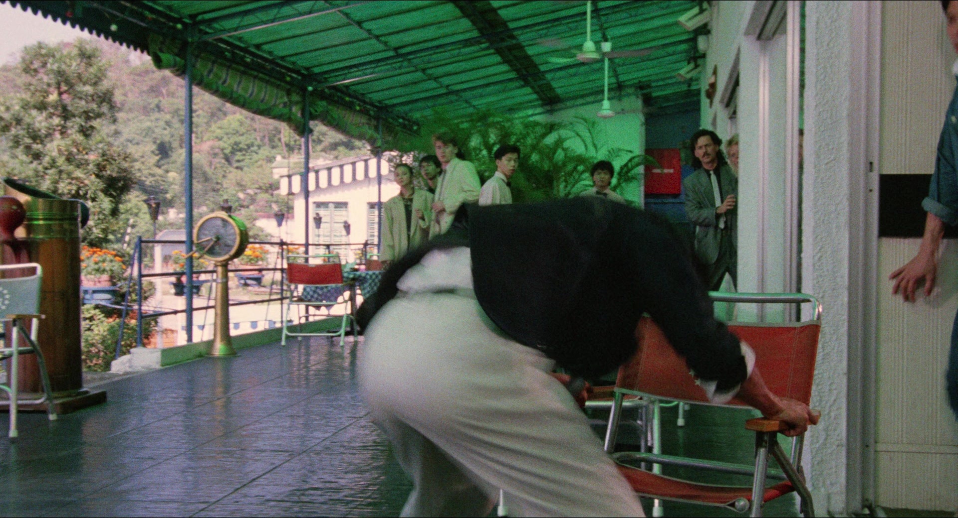 Fei lung mang jeung (1988), wide, 1.85:1 — film still