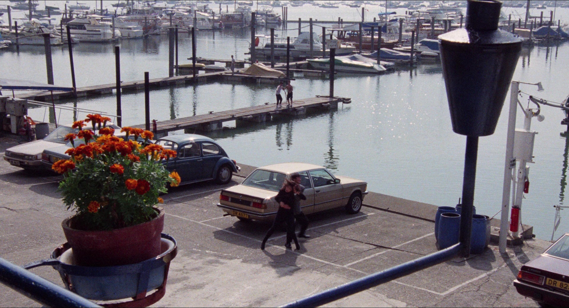Fei lung mang jeung (1988), wide, 1.85:1 — film still