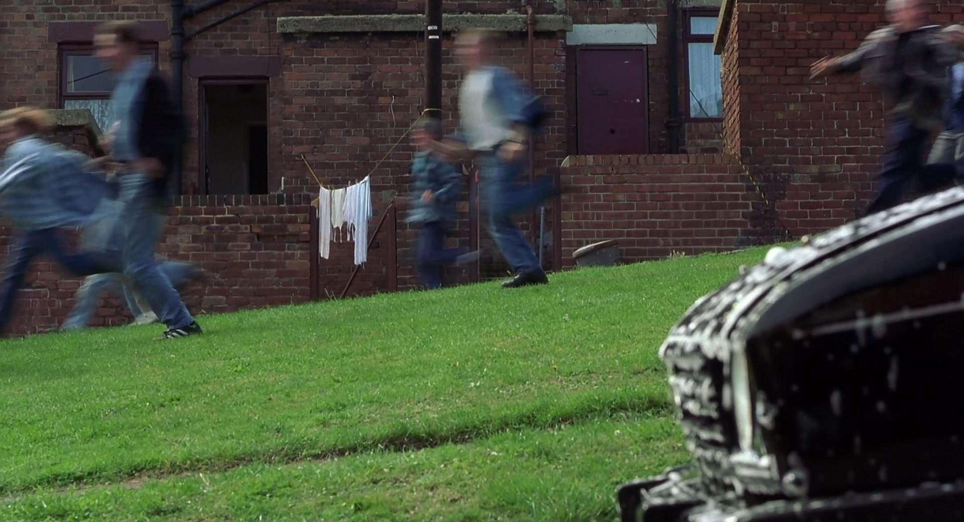 Billy Elliot (2000), wide, 1.85:1 — film still