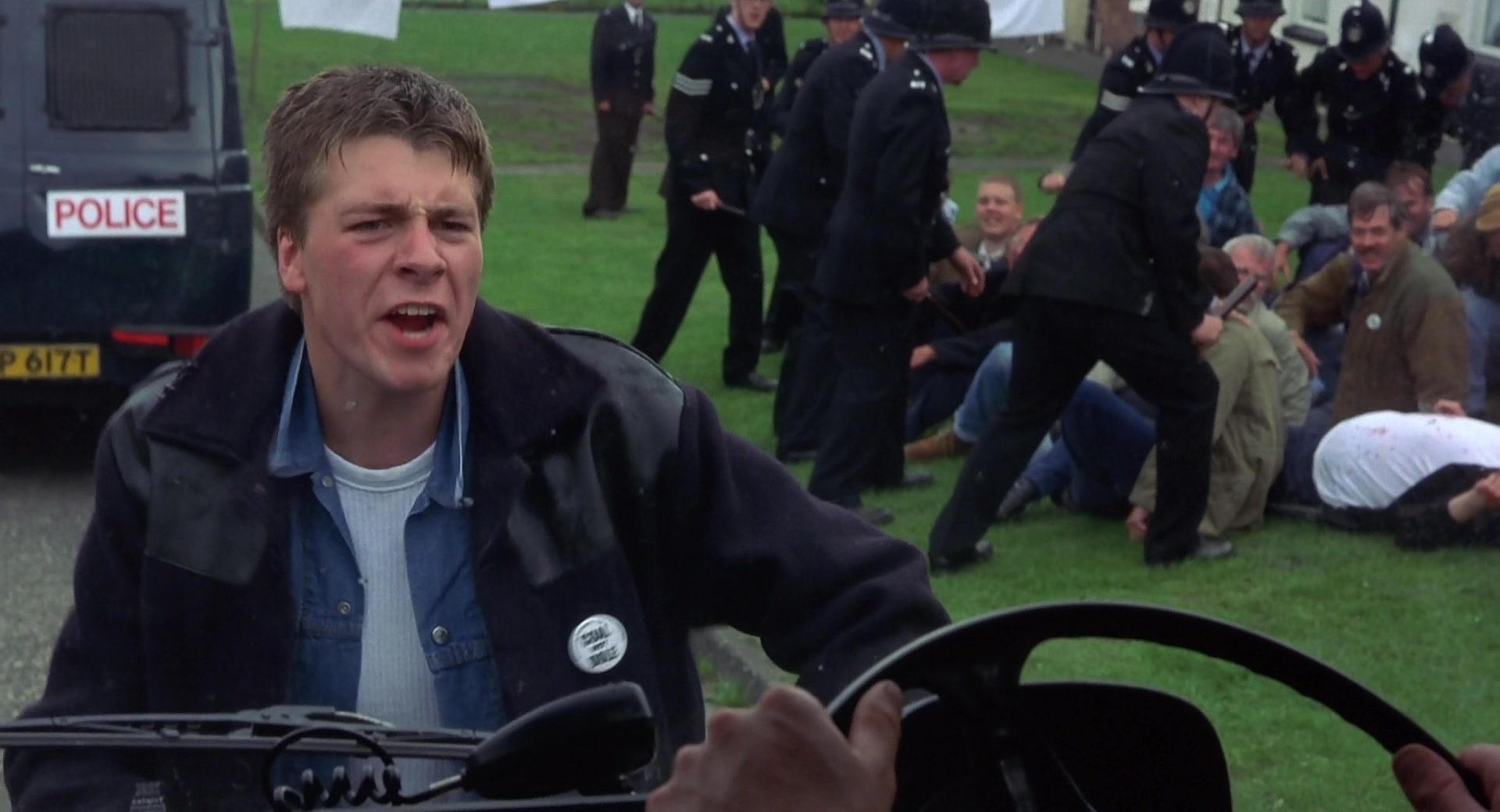 Billy Elliot (2000), wide, 1.85:1 — film still