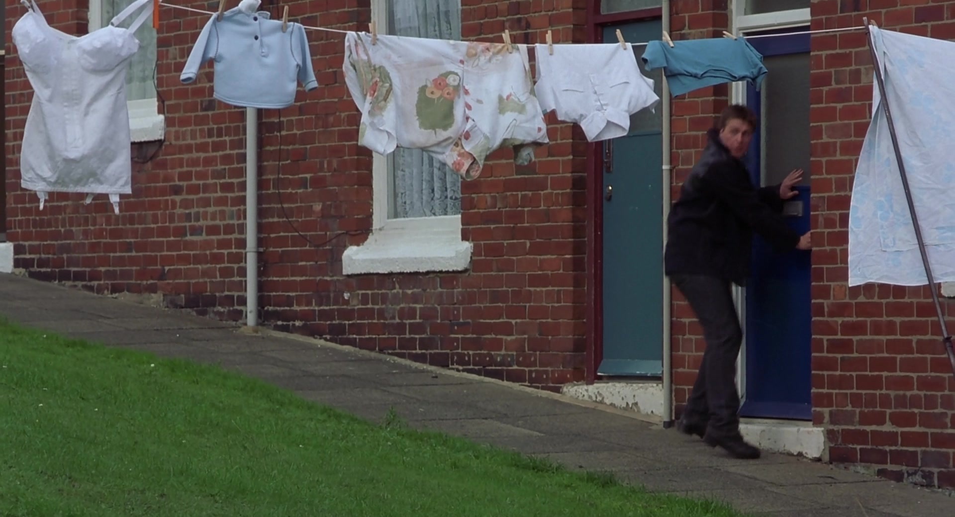 Billy Elliot (2000), wide, 1.85:1 — film still