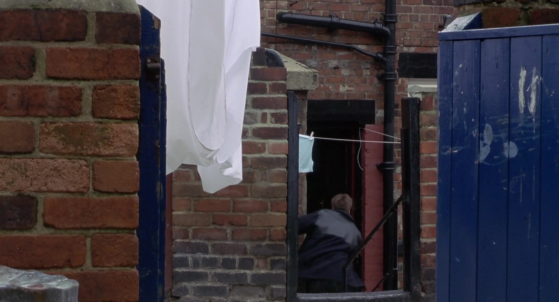 Billy Elliot (2000), wide, 1.85:1 — film still