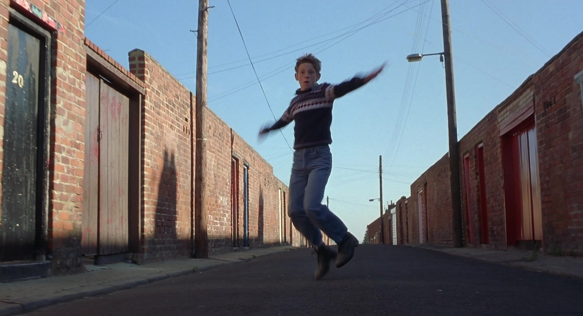 Billy Elliot (2000), wide, 1.85:1 — film still
