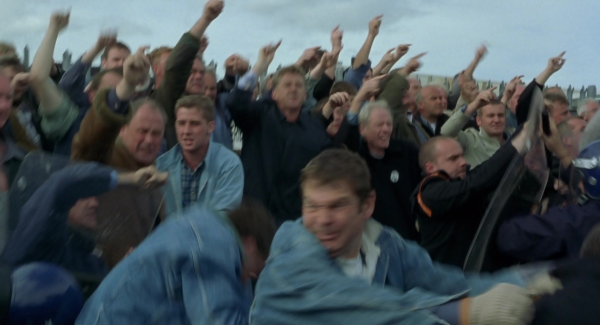 Billy Elliot (2000), wide, 1.85:1 — film still