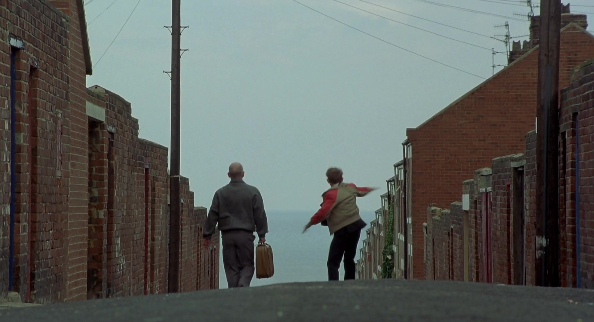Billy Elliot (2000), wide, 1.85:1 — film still