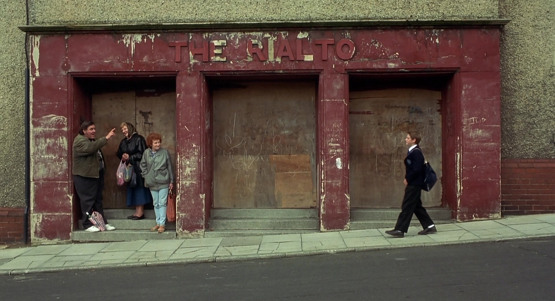 Billy Elliot (2000), wide, 1.85:1 — film still