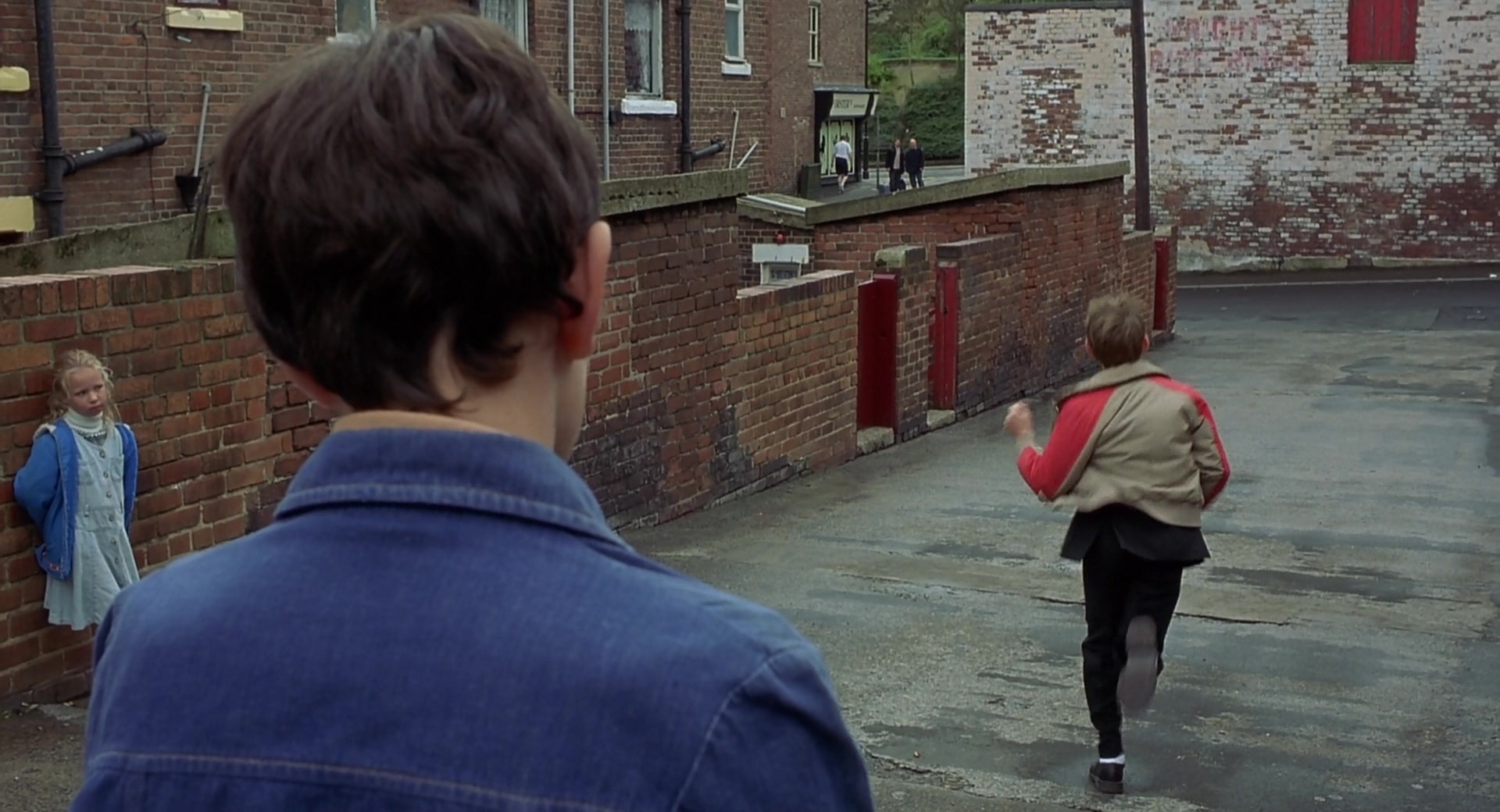 Billy Elliot (2000), wide, 1.85:1 — film still