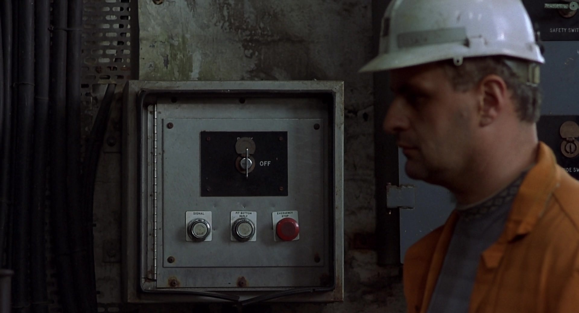 Billy Elliot (2000), wide, 1.85:1 — film still
