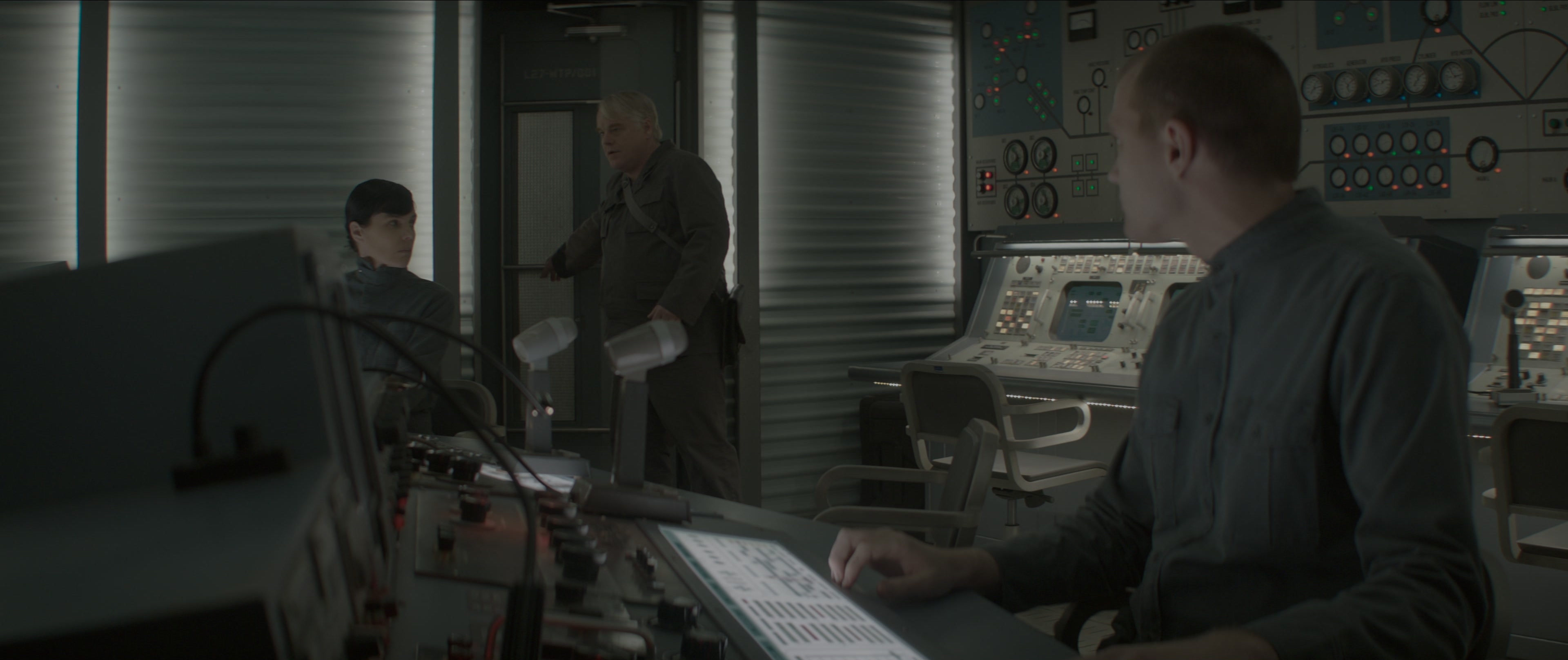 The Hunger Games: Mockingjay - Part 1 (2014), wide, 2.38:1 — film still