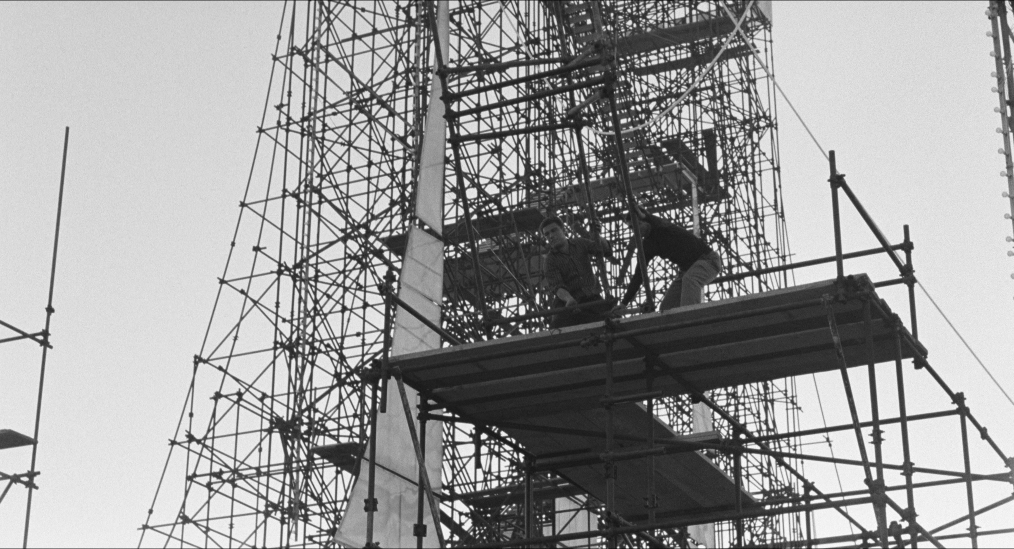 8 1/2 (1963), wide, 1.85:1 — film still