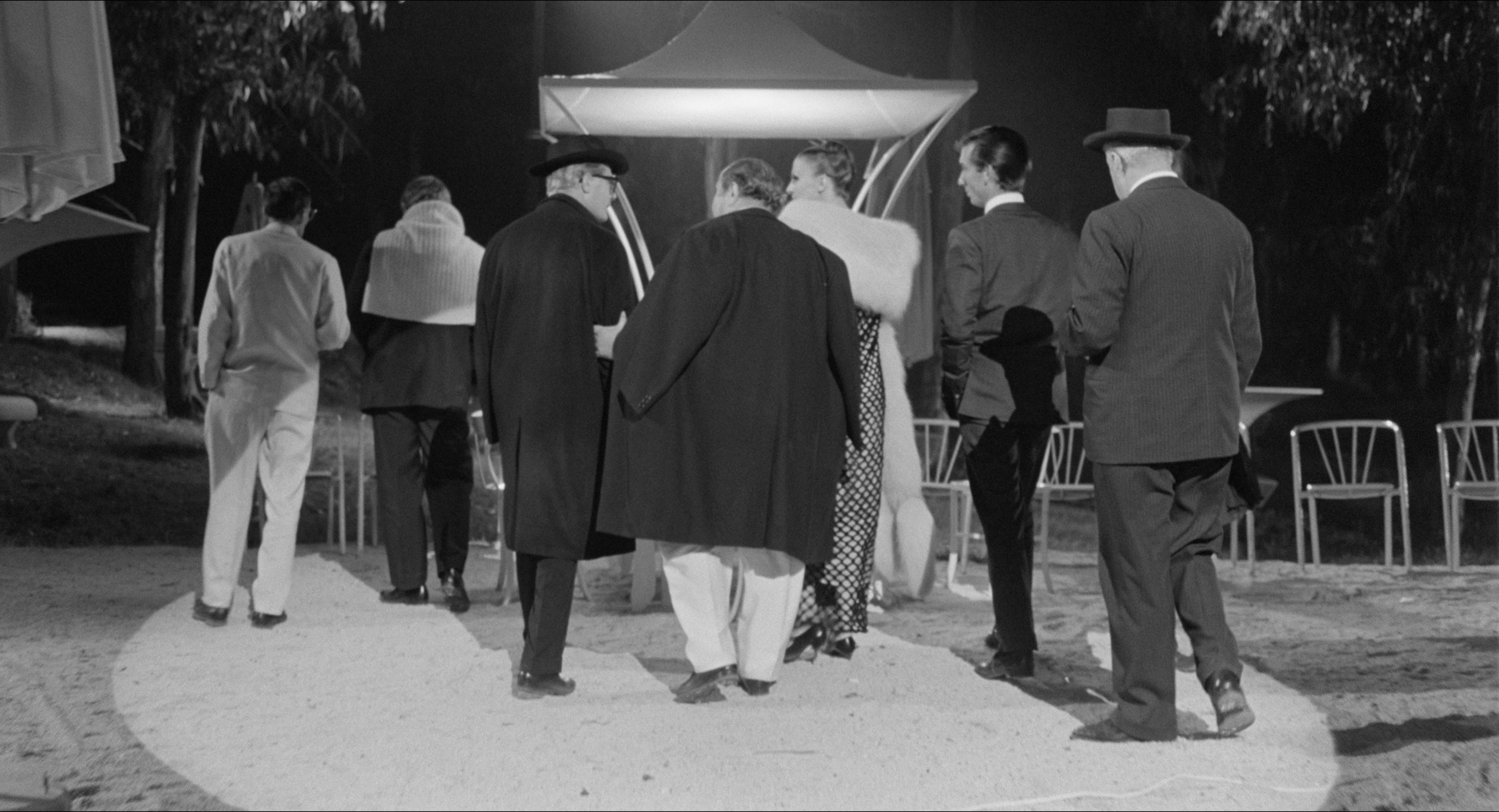 8 1/2 (1963), wide, 1.85:1 — film still